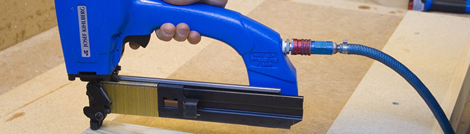 SPONKOVAČKY, ZOŠÍVAČKY